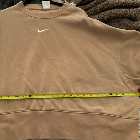 Nike Women's Tan Sweatshirt - Picture 4 of 6